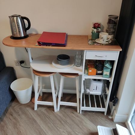 En-Suite Double Room With Private Entrance Edimburgo Esterno foto