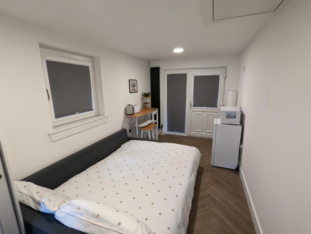 En-Suite Double Room With Private Entrance Edimburgo Esterno foto