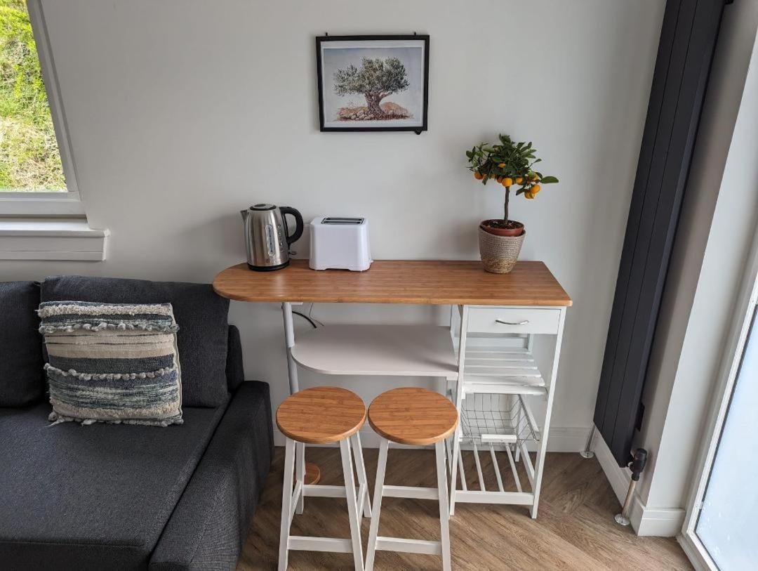 En-Suite Double Room With Private Entrance Edimburgo Esterno foto