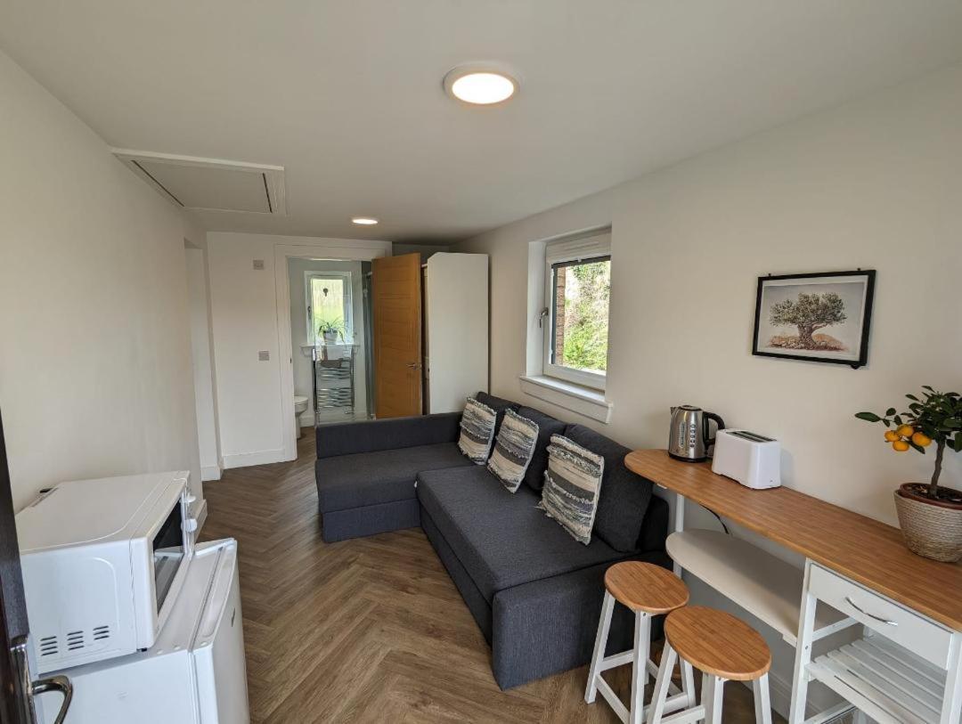 En-Suite Double Room With Private Entrance Edimburgo Esterno foto
